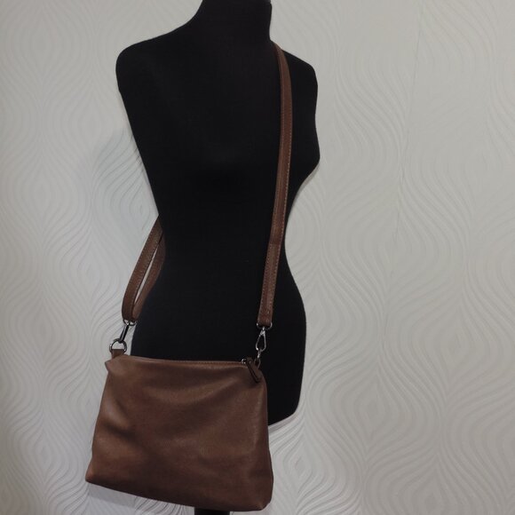 JOY SUSAN Red 2 in 1 Burgundy Red & Brown Vegan Hobo Bag plus Crossbody Purse - Picture 10 of 13